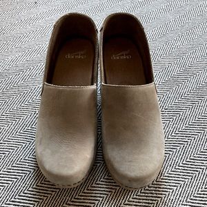 Gray Suede Brenna Dansko Clogs (Size 41)